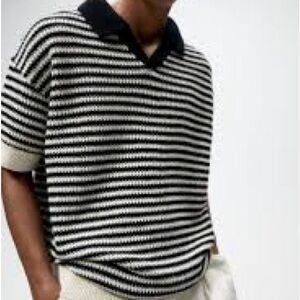 Zara V-Neck Black and White Striped Sweater. Men’s Medium